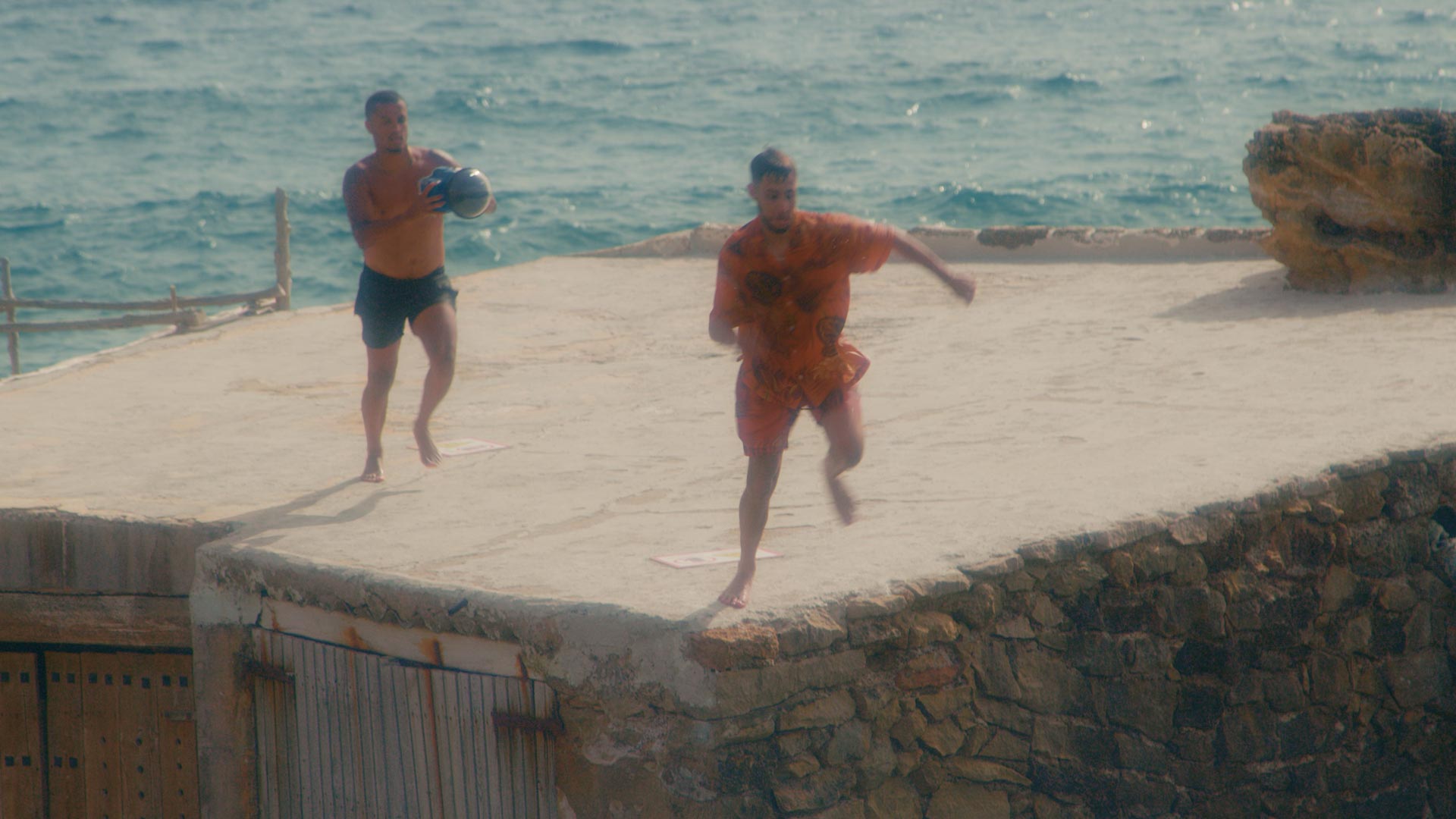 Adrenalina — frame 04
